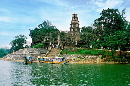 Chùa Thiên Mụ.