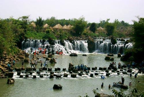 Thác Giang Điền. Ảnh: H76