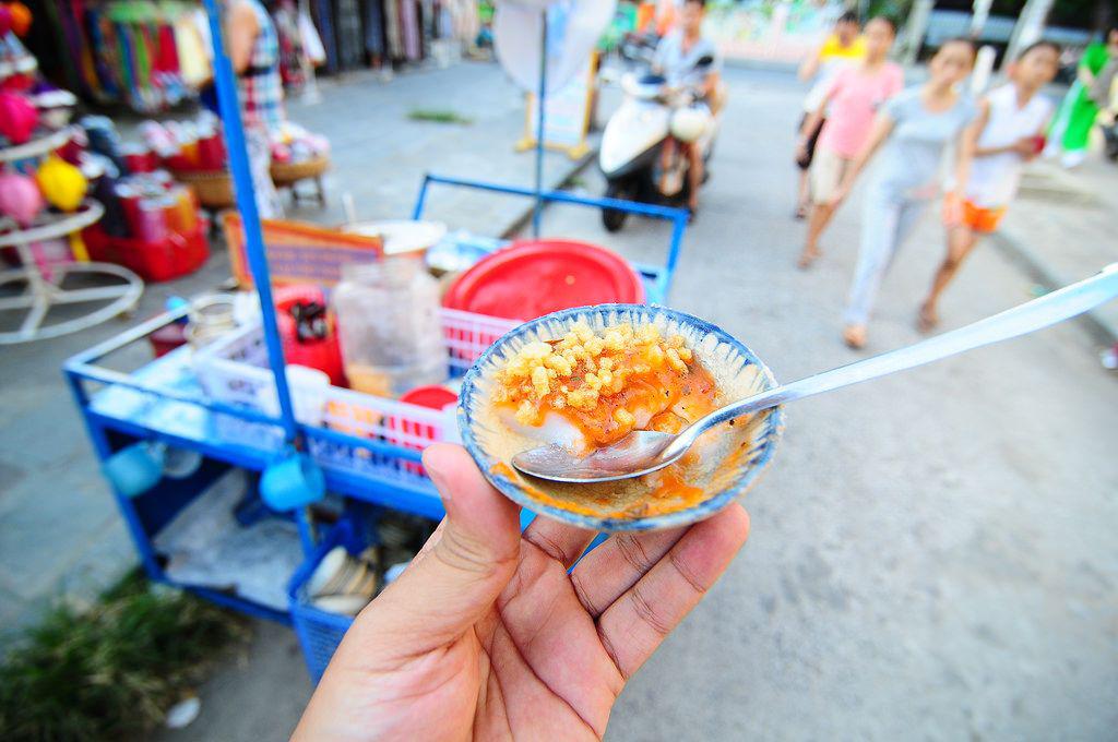 Giống nhiều nơi, bánh bèo ở đây được đặt trong các chén nhỏ. Ảnh: dulich-hoian.net