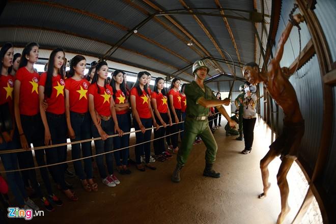 10. Nhà lao Cây Dừa (nhà tù Phú Quốc): Du khách đến đây để xem lại những hình ảnh cho thấy sự tàn bạo của Pháp với các chiến sĩ cách mạng yêu nước thông qua các mô hình tái hiện cảnh giam giữ, tra tấn, khu chuồng cọp... Nhà tù nằm ở xóm Cây Dừa, xã An Thới thuộc khu vực cực nam đảo Phú Quốc. Ảnh: Hoàng Hà.