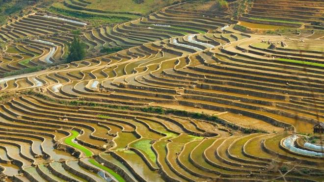 Bản Mù mùa nước đổ.