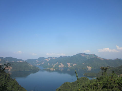 Khung cảnh Đà Bắc nhìn từ trên cao.