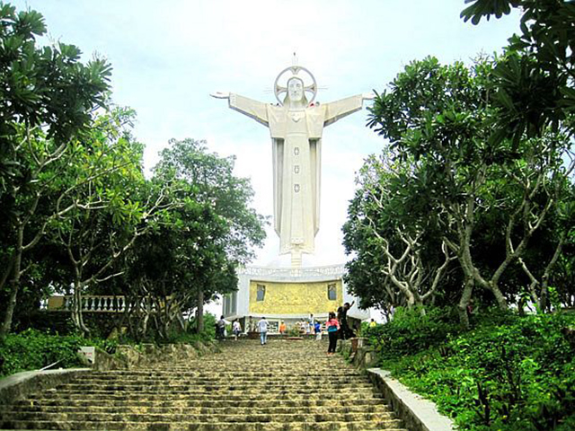 Tượng Chúa Kitô ở Vũng Tàu. Ảnh Hivietnam