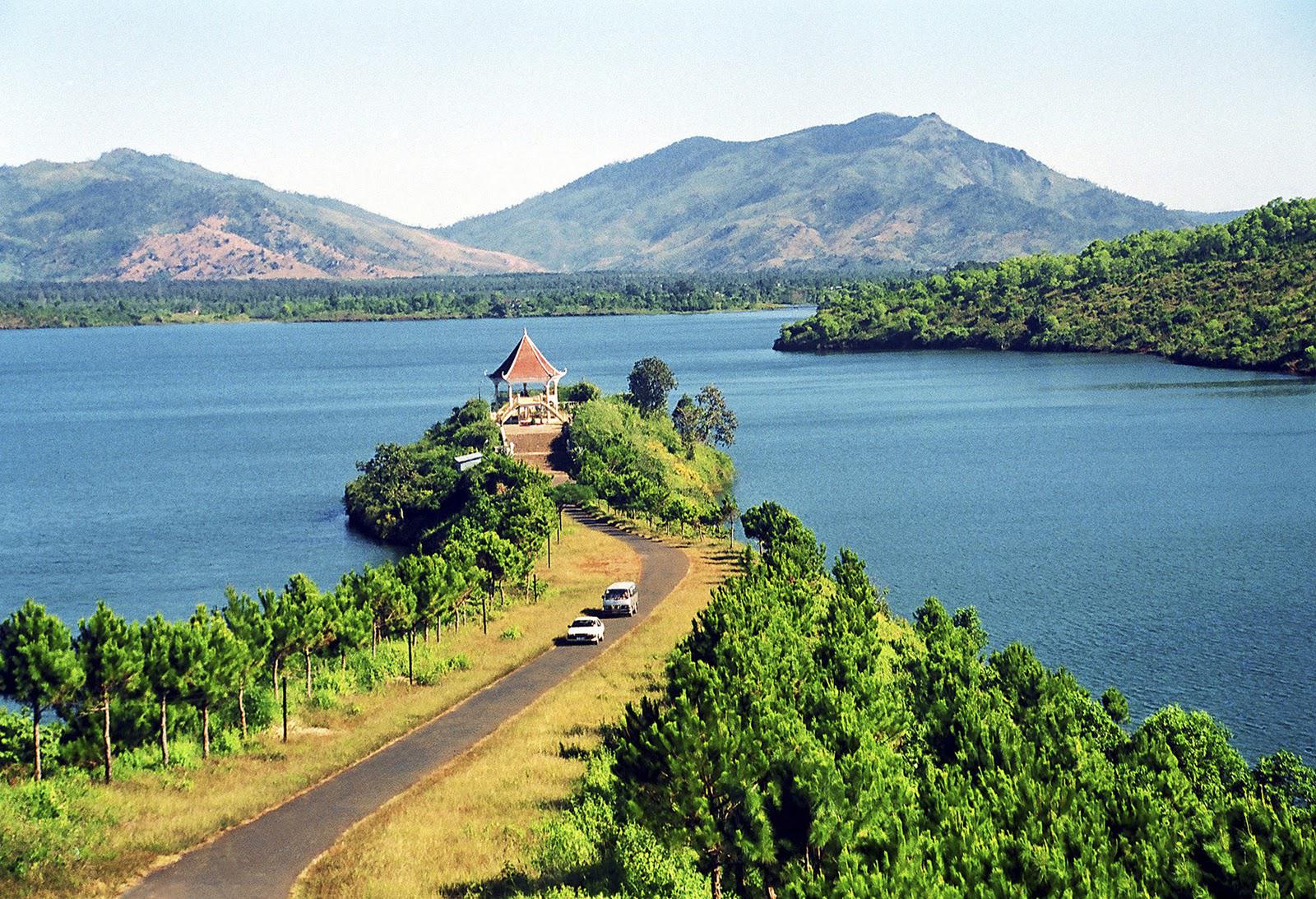 Biển Hồ. Ảnh: abay