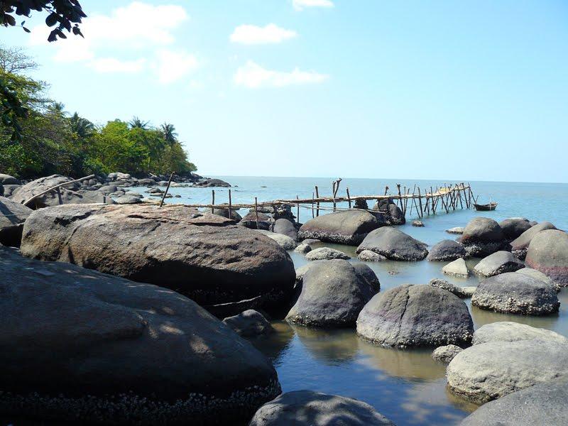 Khung cảnh bình yên những ngày lặng sóng. Ảnh: i.roxxxor