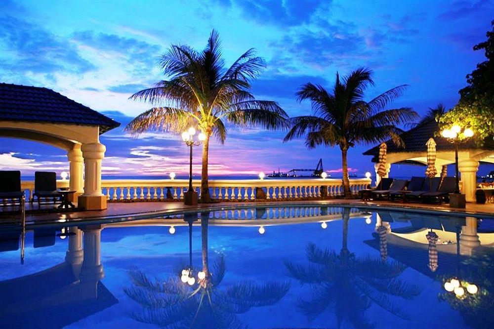 Hồ bơi xinh đẹp tại Lan Rừng Resort & Spa Vũng Tàu.