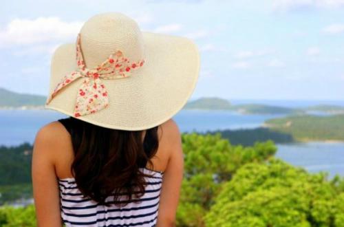 Với những người thích chiêm ngưỡng vẻ đẹp hùng vĩ của thiên nhiên thì ngọn hải đăng Cô Tô là một điểm đến không thể bỏ qua. Ảnh: PYS Travel