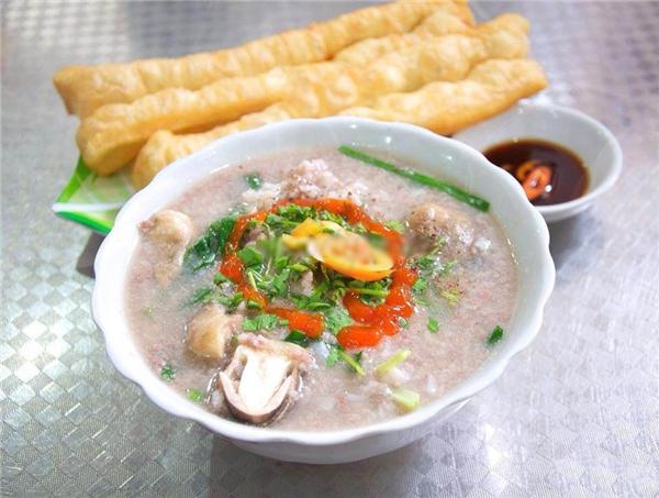 Cháo Tiều - một món ngon níu chân bao người. (Ảnh: Internet)