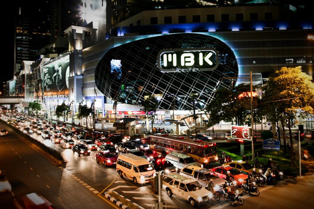 Tháng 6 là thời điểm bắt đầu mùa sale “khủng” ở Thái Lan. Ảnh: bkkthailand.com