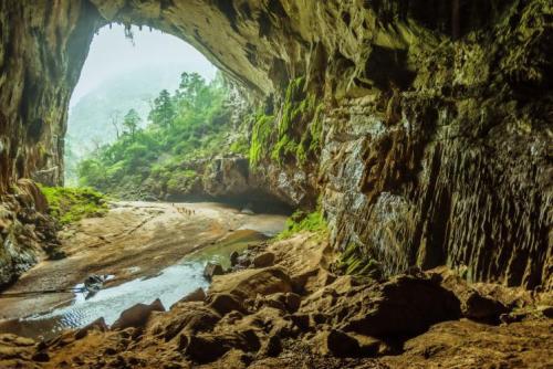 Vẻ đẹp của hang Én. Ảnh: lonelyplanet