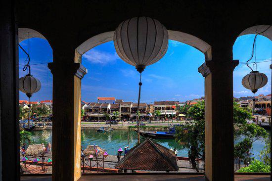 Tầm nhìn tuyệt đẹp ra sông Hoài từ Gemsone Art Museum. Ảnh: tripadvisor