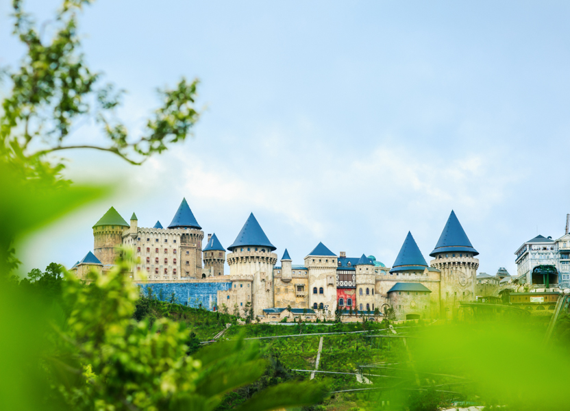 Bà Nà Hills Fantasy Park - Nơi sống lại những năm tháng tuổi thơ