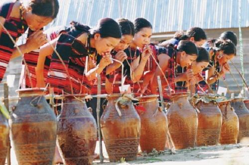 Rượu cần, đặc sản vùng Đắk Nông. Ảnh: Yeutre.