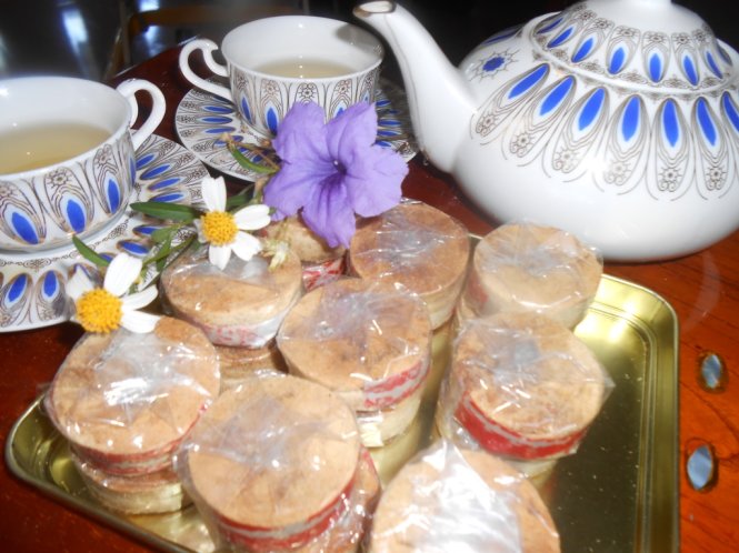 Những ngày tết, bánh đậu xanh luôn có mặt trong các gia đình tại Hội An.