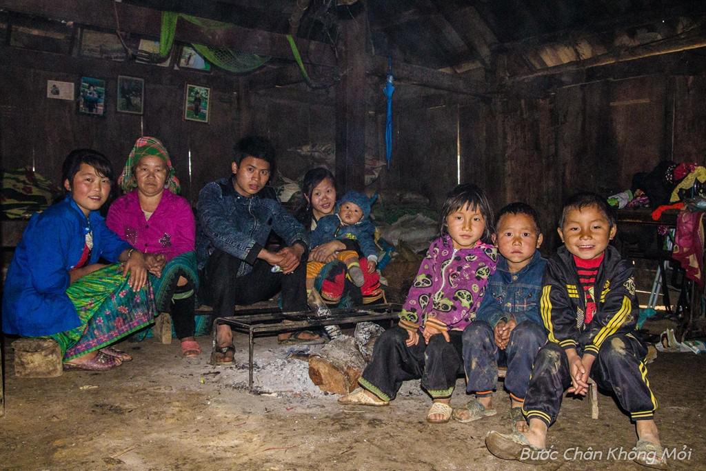 Ngoài ngắm cảnh thiên nhiên hùng vĩ của Tà Xùa, du khách còn được tiếp xúc và tìm hiểu về cuộc sống của người dân.