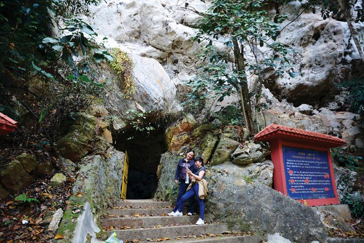 Cửa động Hua Mạ