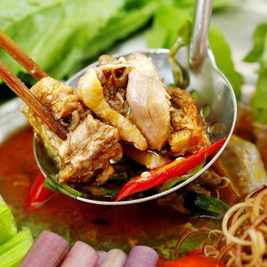 Vịt nấu chao là một trong những đặc sản của Cần Thơ. Ảnh: muachung.vn