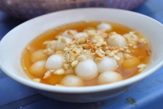Một bát thắng dền làm từ bột nếp nóng hôi hổi, ấm áp những ngày lạnh của núi rừng phía Bắc. (Ảnh: Internet)