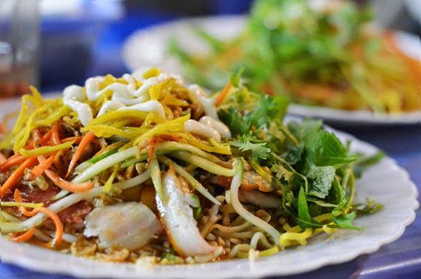Vào mùa hè thì phở chua là một trong những món được ưu tiên hàng đầu. Phở chua Hà Giang hay vẫn được gọi là “Lường Pàn”, “Phở mát” vừa chua chua lạ miệng lại tươi ngon nên rất được ưa chuộng. (Ảnh: Internet)