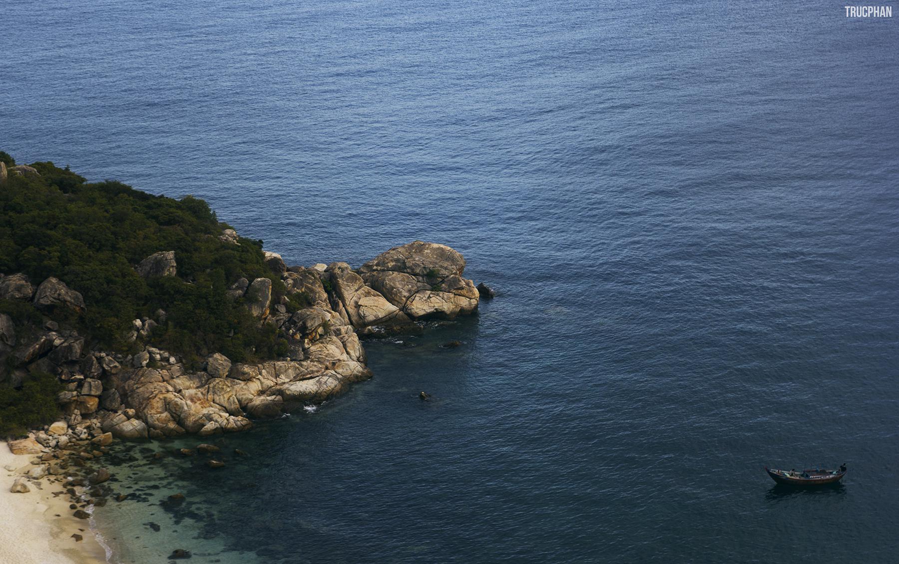 Hòn Rùa. Ảnh: Trúc Phan