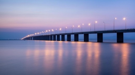 Cầu Thị Nại sẽ dắt bạn ra một khoảng không thoáng đãng để tạm quên đi cuộc sống bộn bề. (Nguồn: Internet)