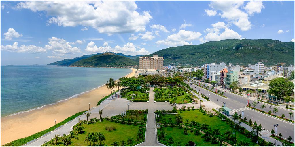 Một góc thành phố Quy Nhơn nhìn từ trên cao. Ảnh: Duc Kieu/flickr.com