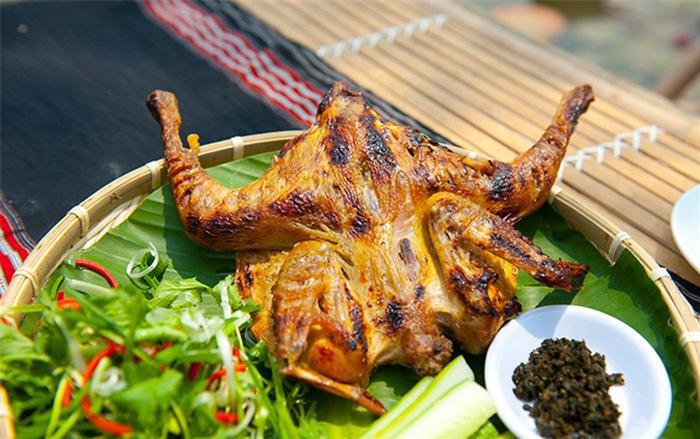 Món gà sa lửa thơm ngon. Ảnh: anngon123