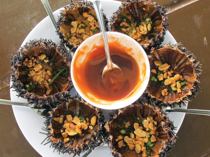 Nhum nướng mỡ hành