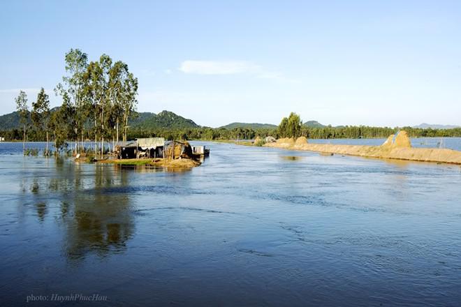 Bao la mùa nuớc nổi. Ảnh: Huynhphuchau.