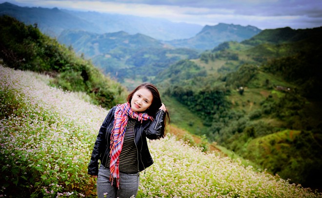 Những hình ảnh được ghi lại trong chuyến đi Hà Giang đúng dịp mưa gió với quãng đường gần 500km từ Hà Nội lên Đồng Văn. Tuy nhiên, cảnh đẹp say đắm lòng người, dâng lên nhiều cảm xúc.