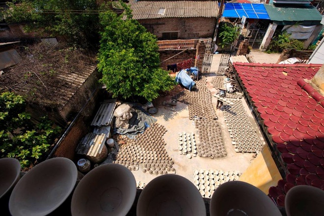 Nói đến làng gốm cổ của Hà Nội, mọi người thường nhắc đến Bát Tràng mà không mấy ai biết rằng còn một nơi khác mang tên Kim Lan.