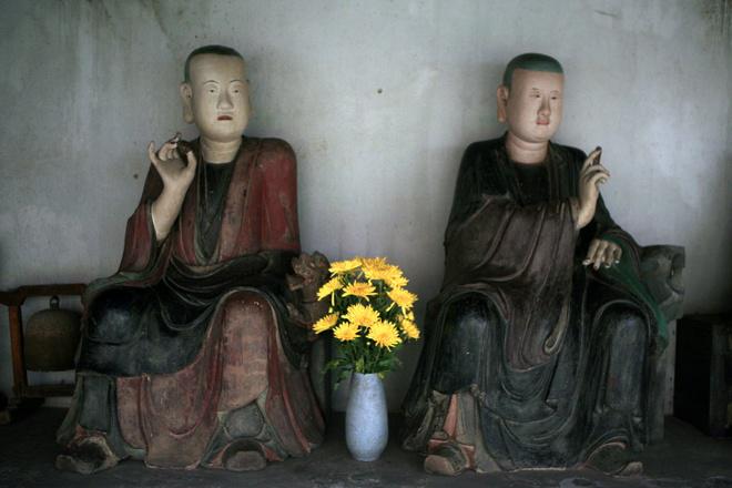Đây là ngôi chùa lưu giữ nhiều tượng nghệ thuật nhất Việt Nam, do Trung tâm Sách kỷ lục Việt Nam công bố. Trên các bức tượng, mỗi vị mỗi vẻ, nhưng đều toát lên vẻ uy nghiêm, thanh tịnh.