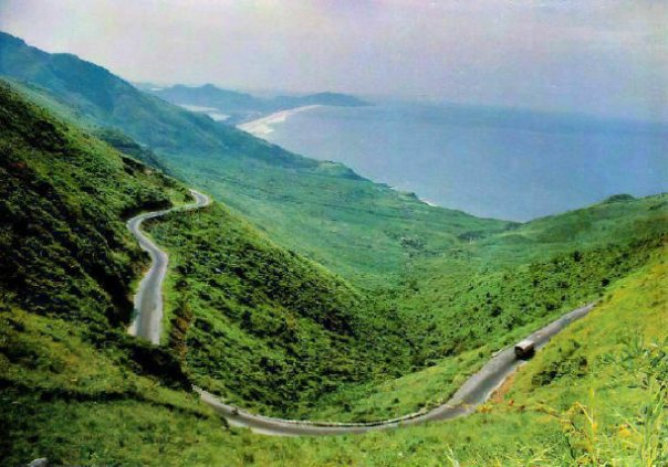 Toàn cảnh đèo Ngang. Ảnh: chothuexe.donghoi