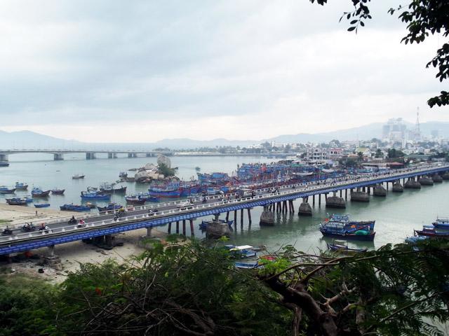 Bất cứ ai một lần đến Nha Trang đều ghé thăm Tháp Bà.