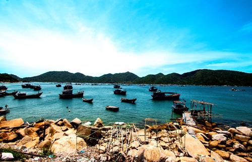 Cảng Vũng Rô vừa là khu quân sự, vừa là khu cảng thương mại quan trọng của miền trung. Ảnh: Minh Đức