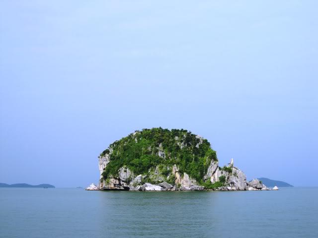 Hòn Yến. Ảnh: Phuot.vn
