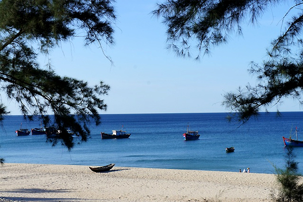Biển Bảo Ninh yên bình.