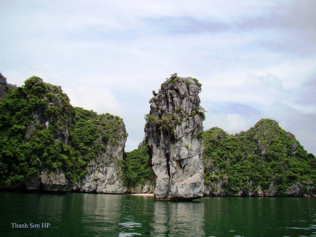 Hòn Chuông. Ảnh: Thanh Sơn HP