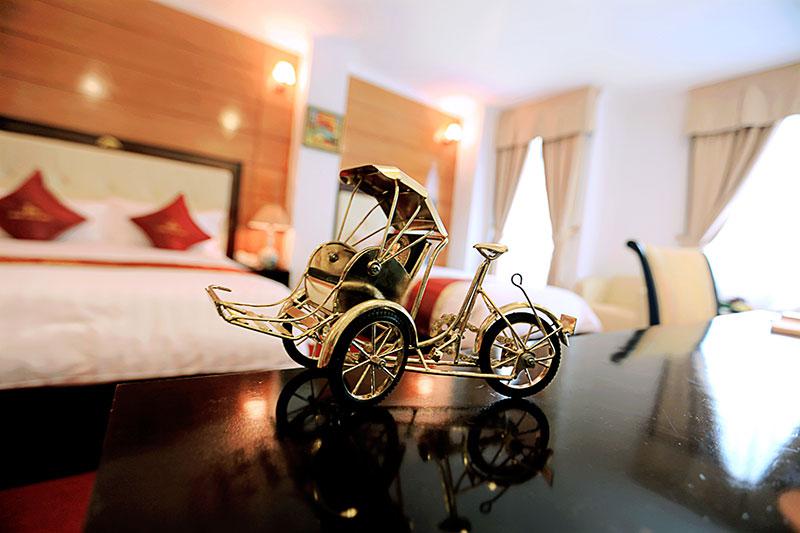 Hình ảnh "Golden Cyclo" trong khách sạn.