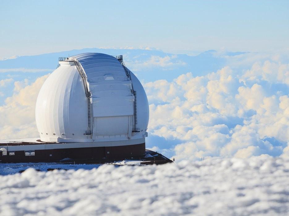 Mauna Kea, Hawaii: Nằm ở độ cao 4.206 m so với bãi biển Hilo, đỉnh Mauna Kea hùng vĩ hoàn toàn không dành cho những người yếu tim.