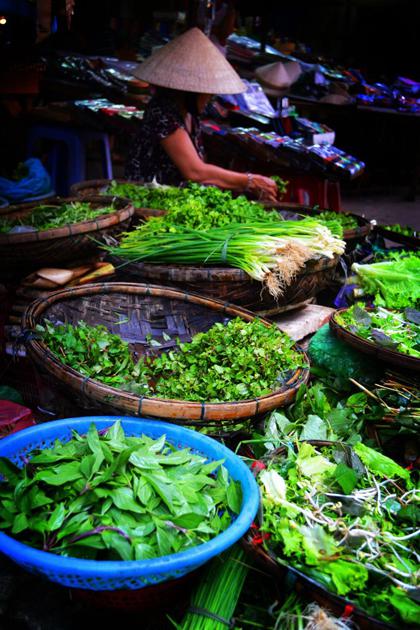 Một góc trong chợ Hội An.