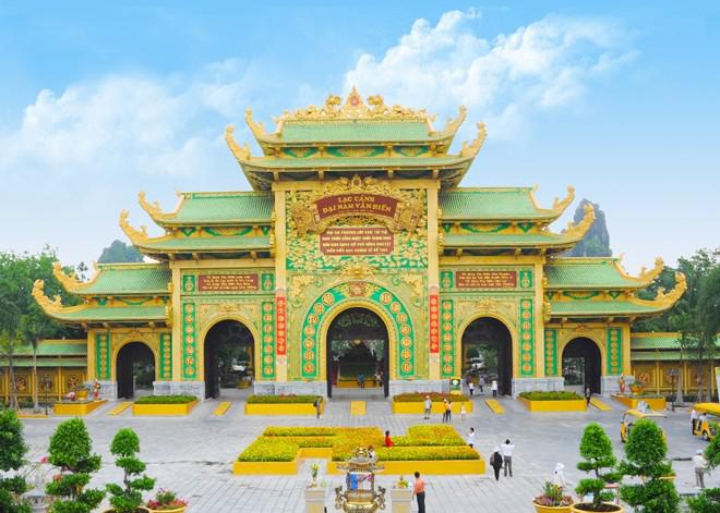 Với quy mô rộng lớn và các mô hình dịch vụ đa dạng, Đại Nam thu hút nhiều đối tượng và tầng lớp.