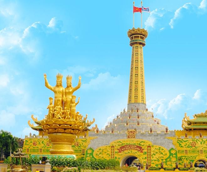 Những hạng mục nổi bật có thể kể đến như Kim điện, vườn thú mở Đại Nam, khu dã ngoại, khu vui chơi giải trí, các khu kỳ quan nhân tạo tái hiện, mô phỏng những di tích, tín ngưỡng, cảnh đẹp mang đặc trưng đất nước.
