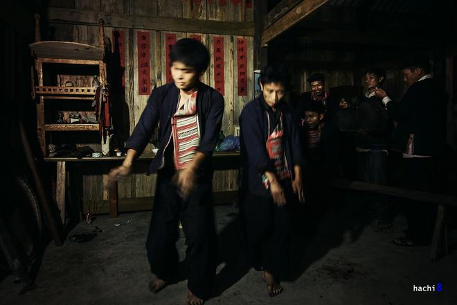 Lễ hội nhảy lửa không chỉ là minh chứng cho sức mạnh, lòng dũng cảm của các chàng trai người Dao Đỏ mà còn là hoạt động văn hóa độc đáo mang đậm bản sắc rất hoang sơ, huyền bí cần được nghiên cứu và bảo tồn.