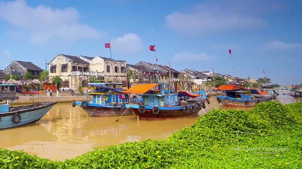 Một ngày bình yên ở Hội An qua ống kính khách Tây