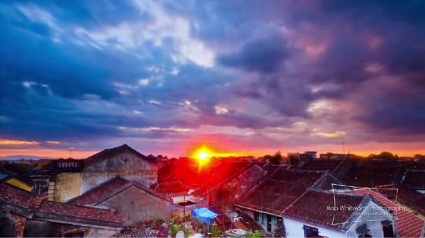 Một ngày bình yên ở Hội An qua ống kính khách Tây