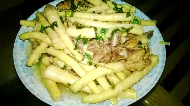 Món măng sặt om xương heo - Ảnh: N.T.Lượng