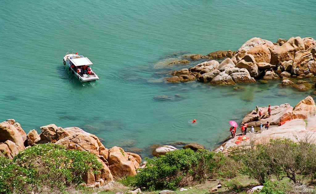 Nếu bạn muốn tìm kiếm một nơi để có thể đổi gió vào những ngày cuối tuần, hoặc nơi nào đó vắng vẻ trong những kỳ nghỉ lễ thì còn chần chờ gì nữa mà không “xách ba lô lên và đi” du lịch Mũi Kê Gà ngay và luôn. Ảnh: Lê Anh Khoa