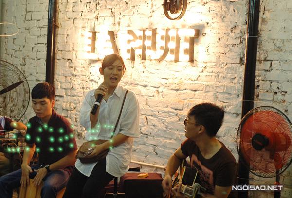 Các đêm nhạc ngẫu hứng được tổ chức hàng tối ở La Nuit.