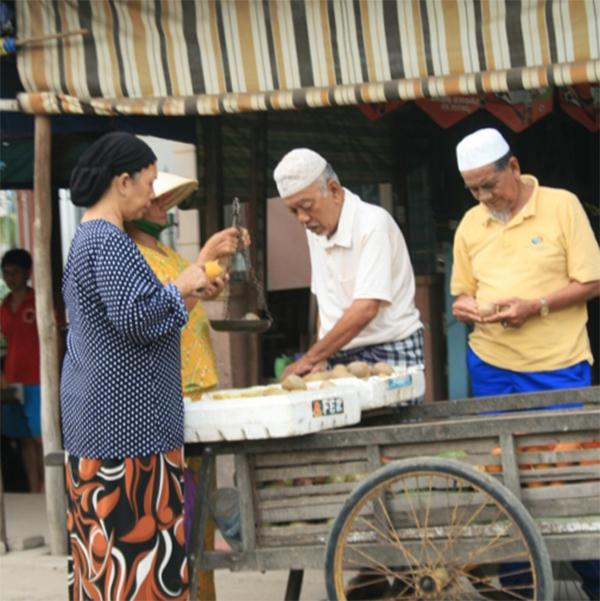 Sinh hoạt thường ngày của người Chăm. (Ảnh: Internet)